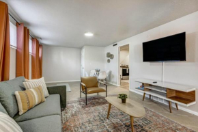 Cheerful Cove - Cozy Basement Centrally Located